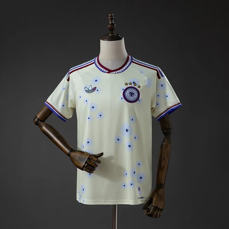 Alemanha 1º Uniforme Versão Torcedor · Edição Especial · 26/27 · Masculino