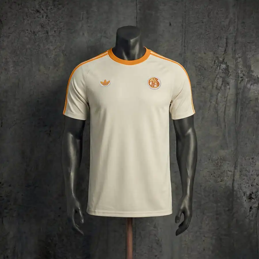 Bayern de Munique 1º Uniforme Versão Torcedor · Originals · 26/27 · Masculino