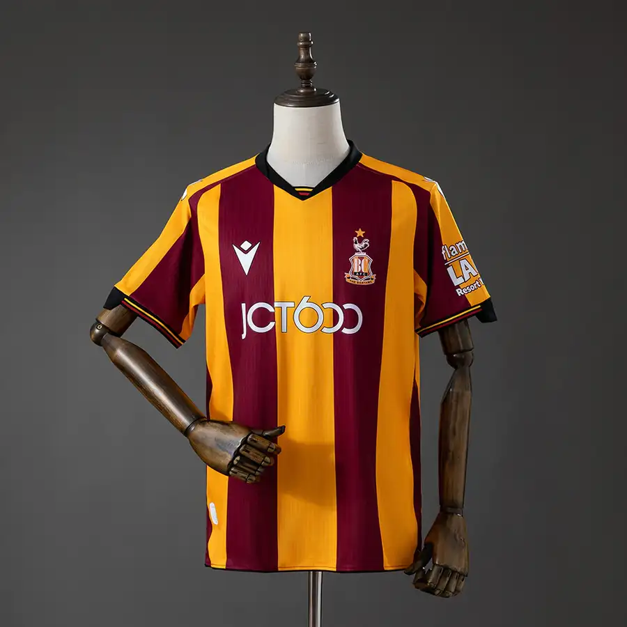 Bradford City 1º Uniforme Versão Torcedor · 26/27 · Masculino