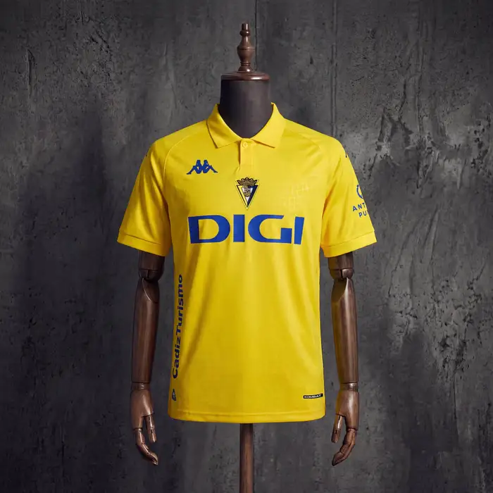 Cádiz 1º Uniforme Versão Torcedor · 26/27 · Masculino