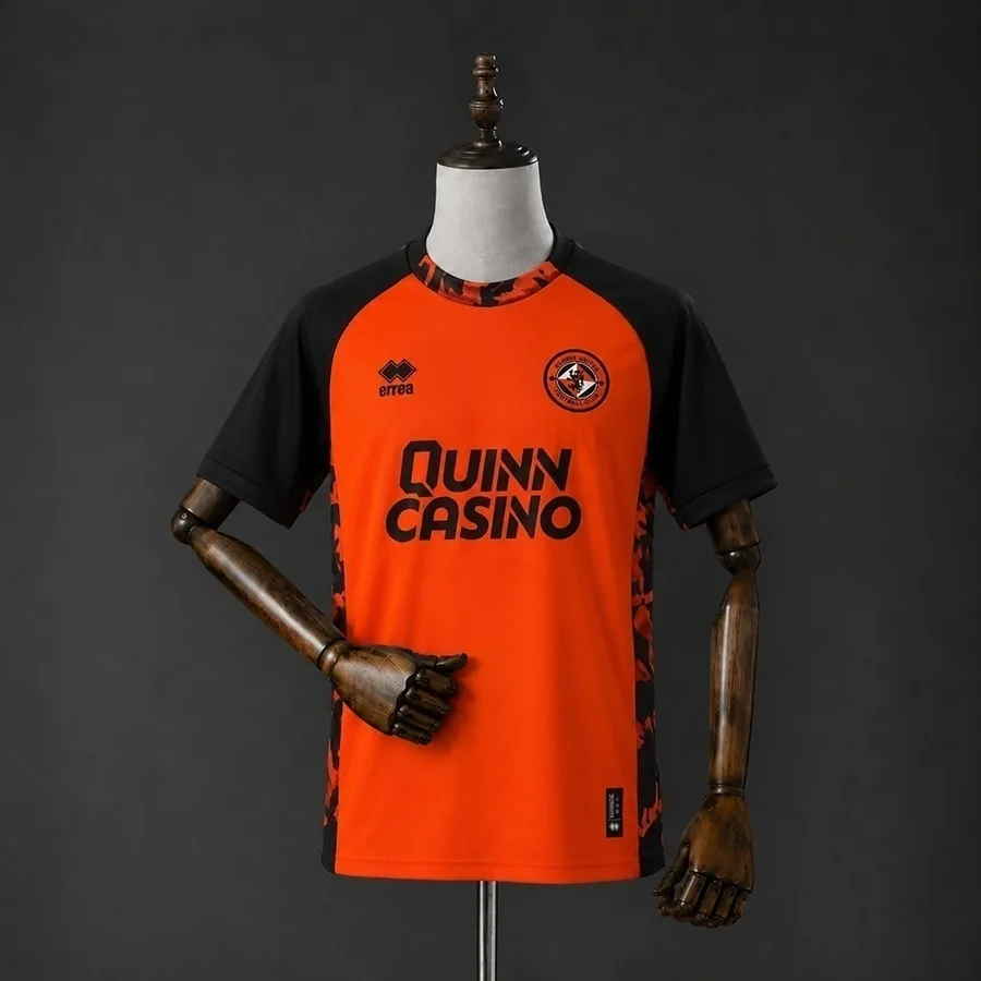 Dundee United 1º Uniforme Versão Torcedor · 26/27 · Masculino
