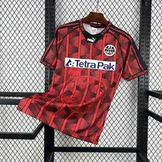 Eintracht Frankfurt Retrô 95-96 · Masculino