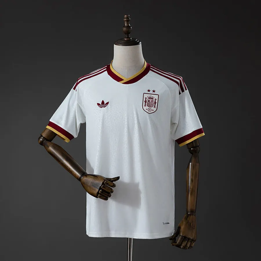 Espanha 2º Uniforme Versão Torcedor · 2 Estrelas · 26/27 · Masculino