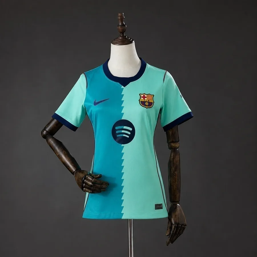 FC Barcelona 3º Uniforme Versão Torcedor · 26/27 · Feminino