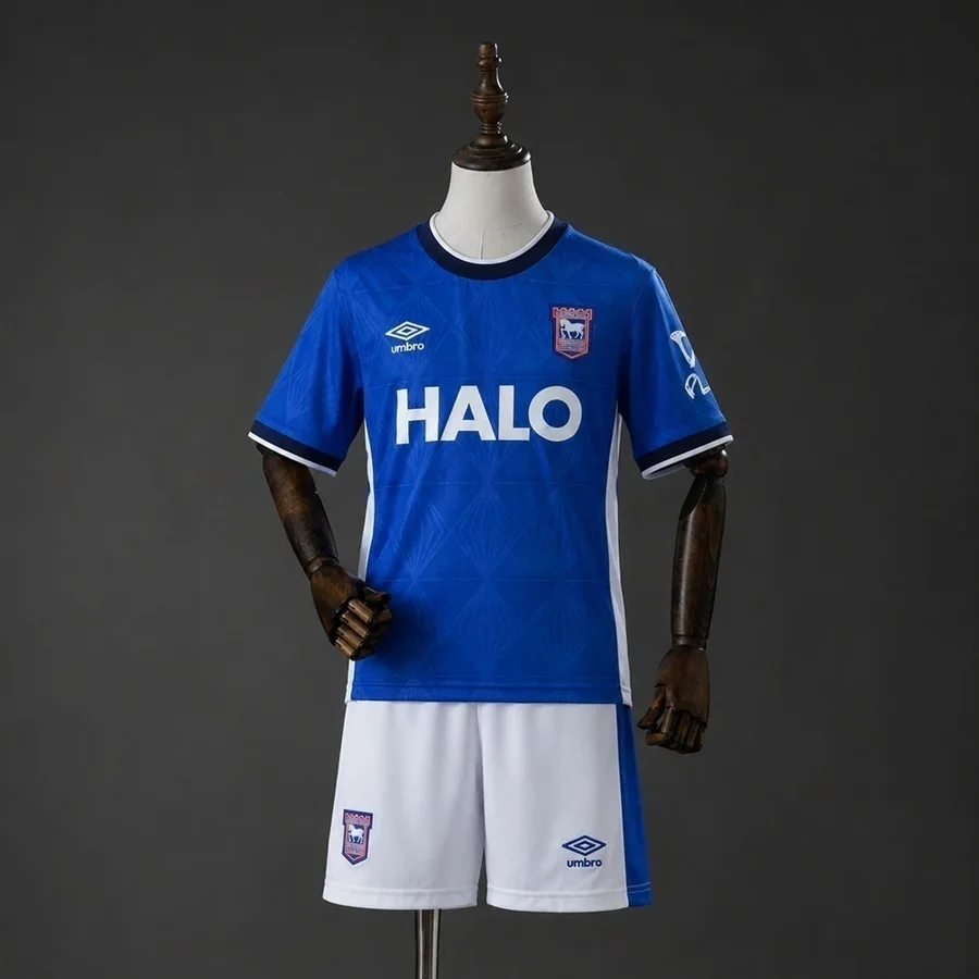 Ipswich Town 1º Uniforme Kit Infantil · 26/27 · Infantil