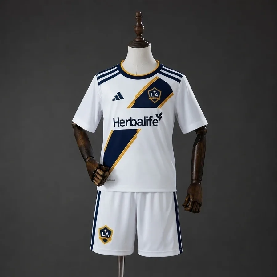 LA Galaxy 1º Uniforme Kit Infantil · 26/27 · Infantil
