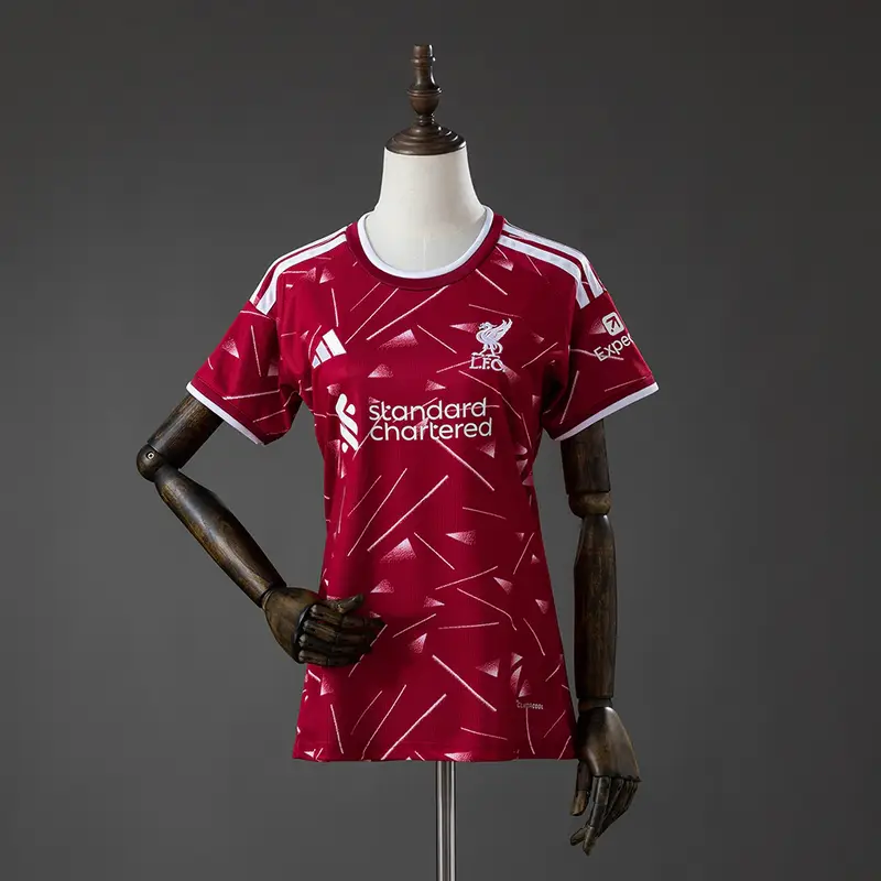 Liverpool 1º Uniforme Versão Torcedor · 26/27 · Feminino