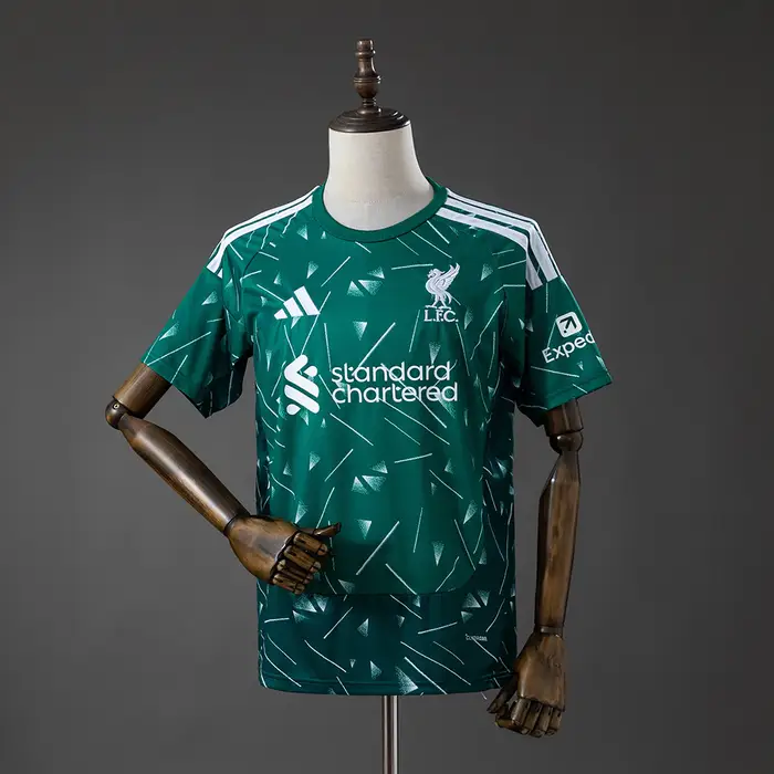 Liverpool Goleiro Versão Torcedor · 26/27 · Masculino