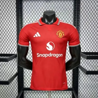 Manchester United 1º Uniforme Versão Jogador · 26/27 · Masculino