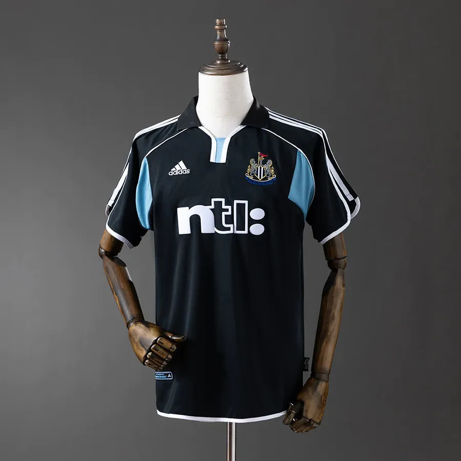 Newcastle United Retrô 01-02 · Masculino