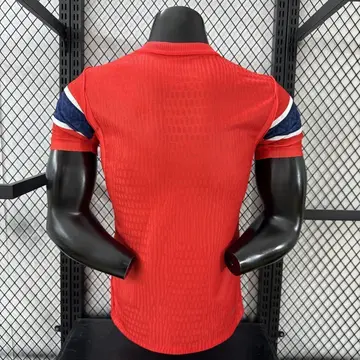 Noruega 1º Uniforme Versão Jogador · 26/27 · Masculino