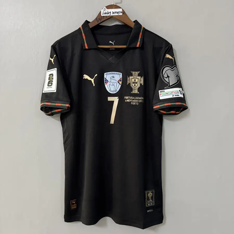Portugal 1º Uniforme Versão Torcedor · Pantera Negra · Cristiano Ronaldo · 25/26 · Masculino