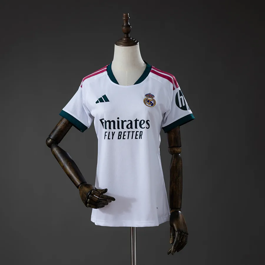 Real Madrid 1º Uniforme Versão Torcedor · 26/27 · Feminino