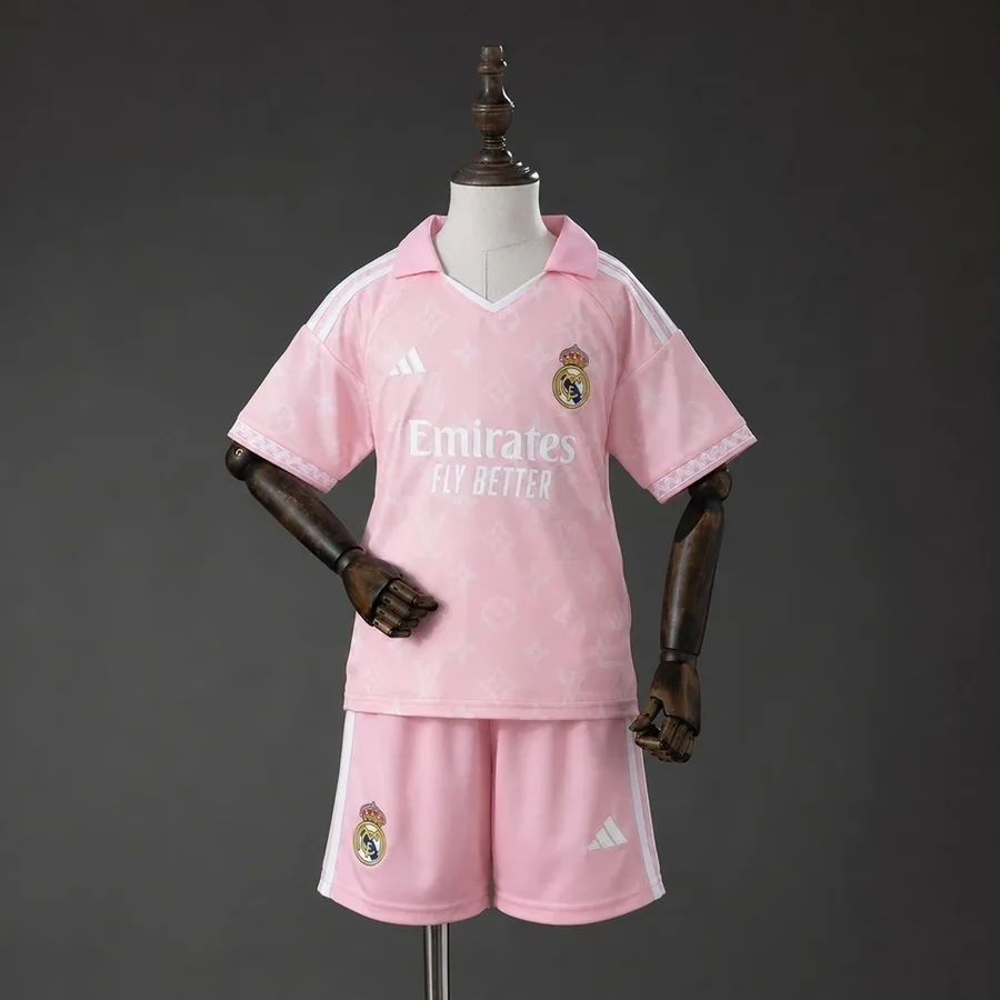 Real Madrid 1º Uniforme Kit Infantil · Louis Vuitton · 26/27 · Infantil