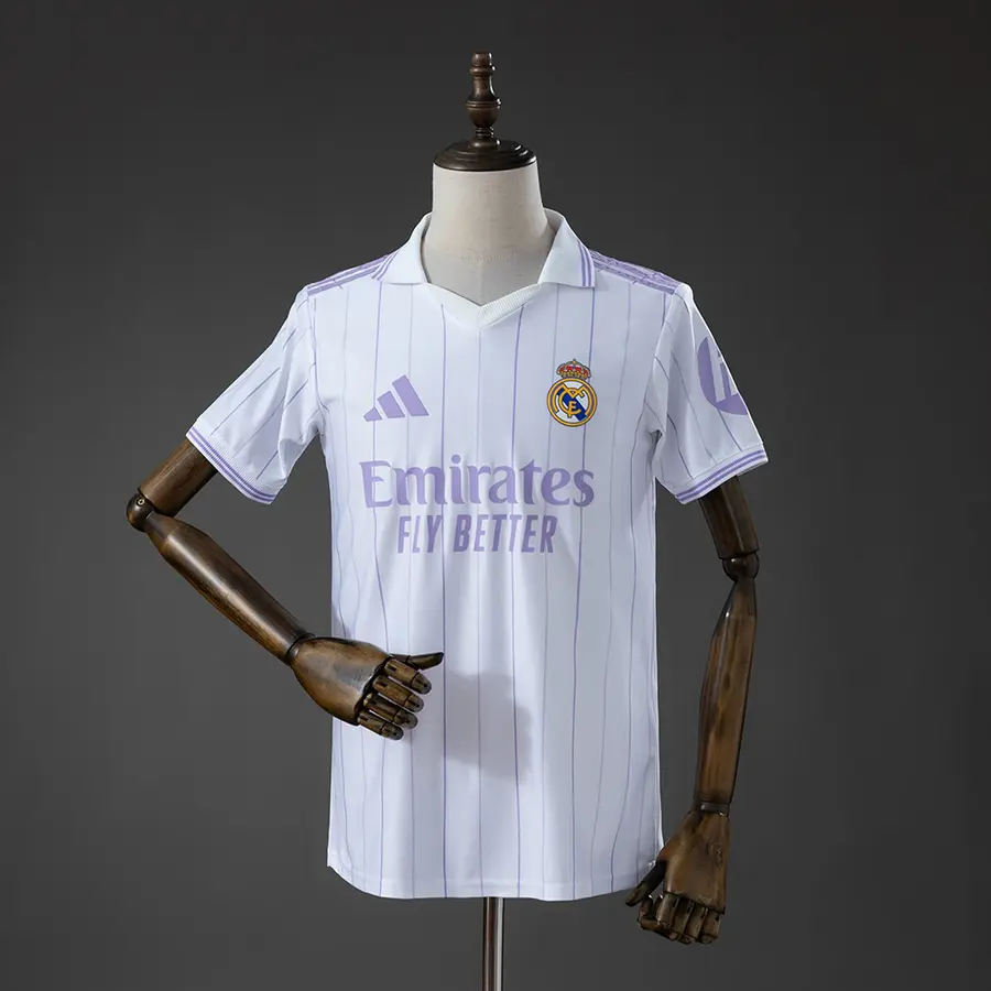 Real Madrid 1º Uniforme Versão Torcedor · Estilo Retrô · 26/27 · Masculino