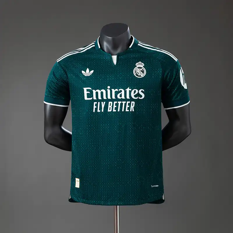 Real Madrid 2º Uniforme Versão Torcedor · 26/27 · Masculino