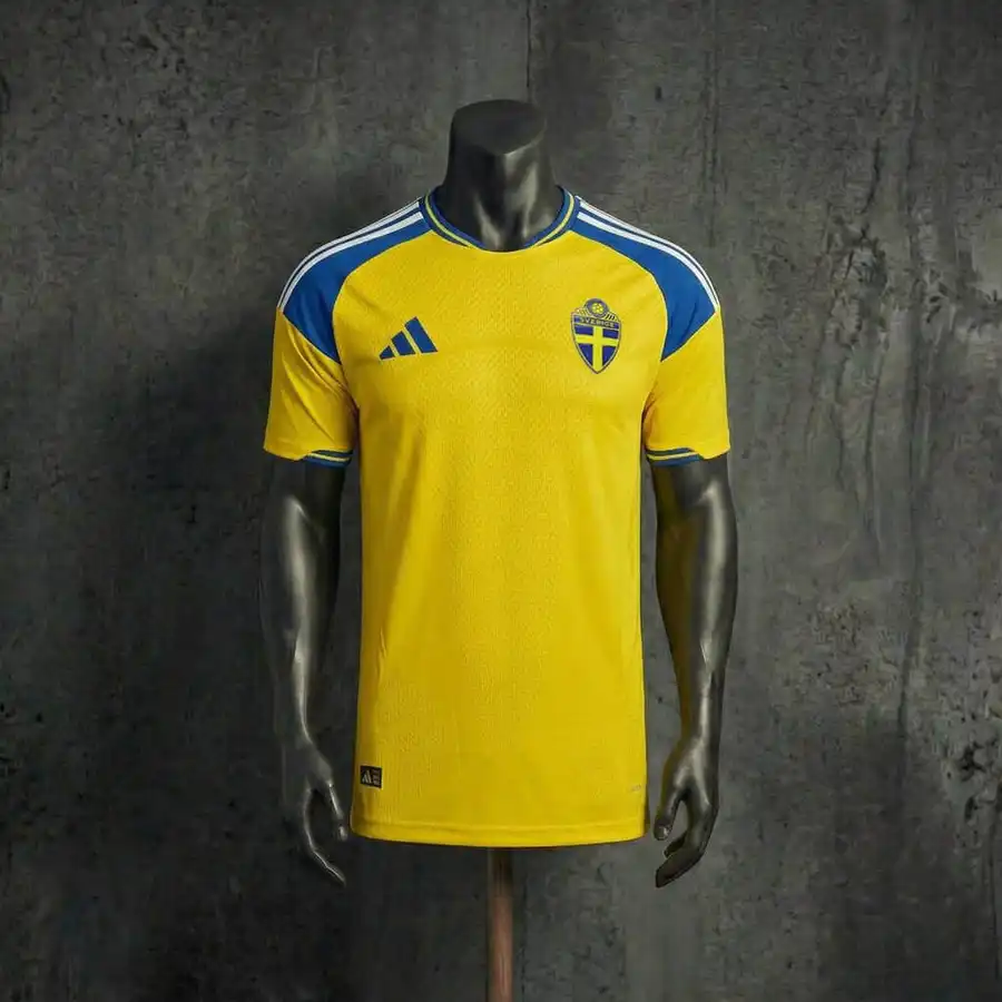 Suécia 1º Uniforme Versão Jogador · 26/27 · Masculino