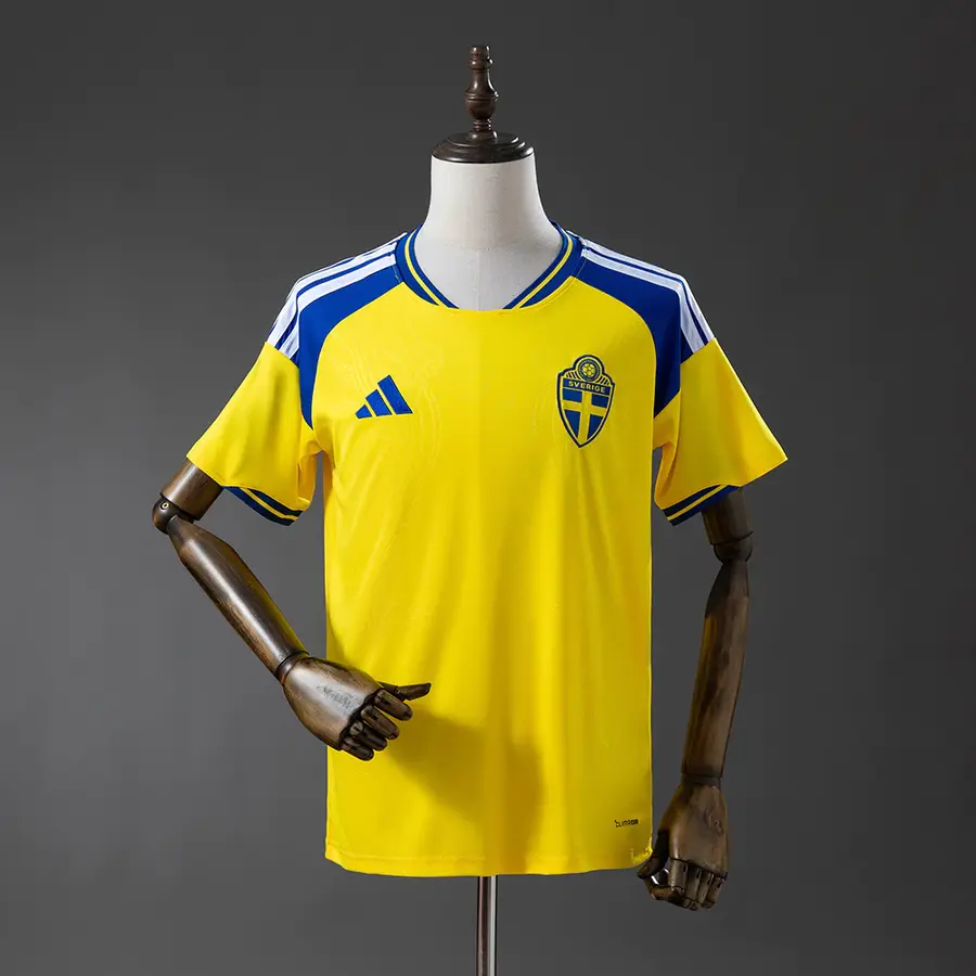 Suécia 1º Uniforme Versão Torcedor · 26/27 · Masculino